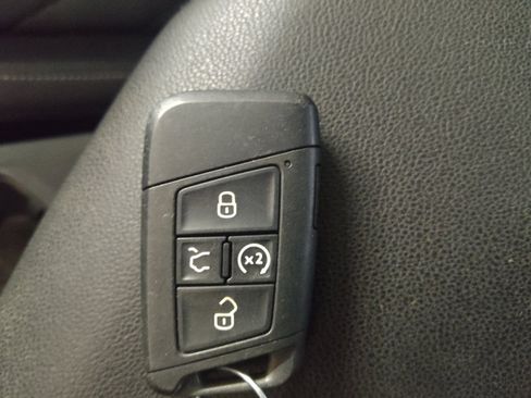Used 2020 Volkswagen Jetta SEL Premium FWD image 32