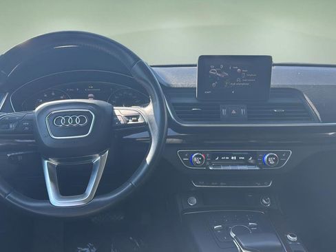 Used 2019 Audi Q5 2.0T Premium w/ Convenience Package AWD/4WD image 9