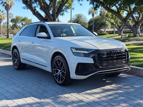 Used 2023 Audi Q8 Premium Plus image 3
