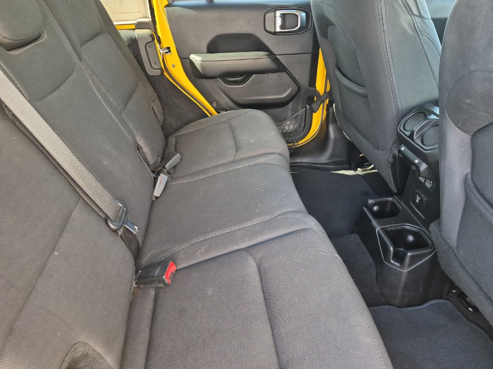 Used 2019 Jeep Wrangler Unlimited Sahara AWD/4WD image 29