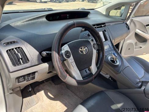 Used 2011 Toyota Prius Four w/ Navigation Pkg FWD image 19