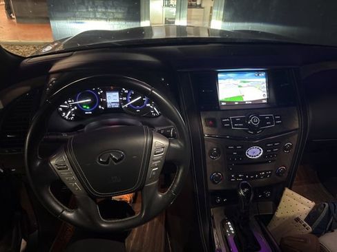 Used 2019 INFINITI QX80 Limited w/ All-Season Package image 2