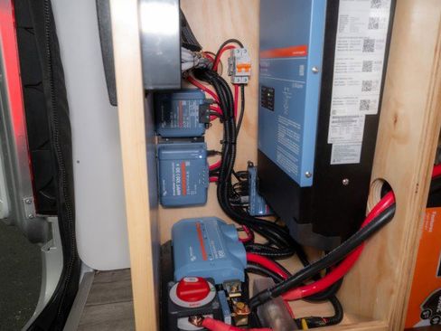 Used 2024 Mercedes-Benz Sprinter 2500 image 13