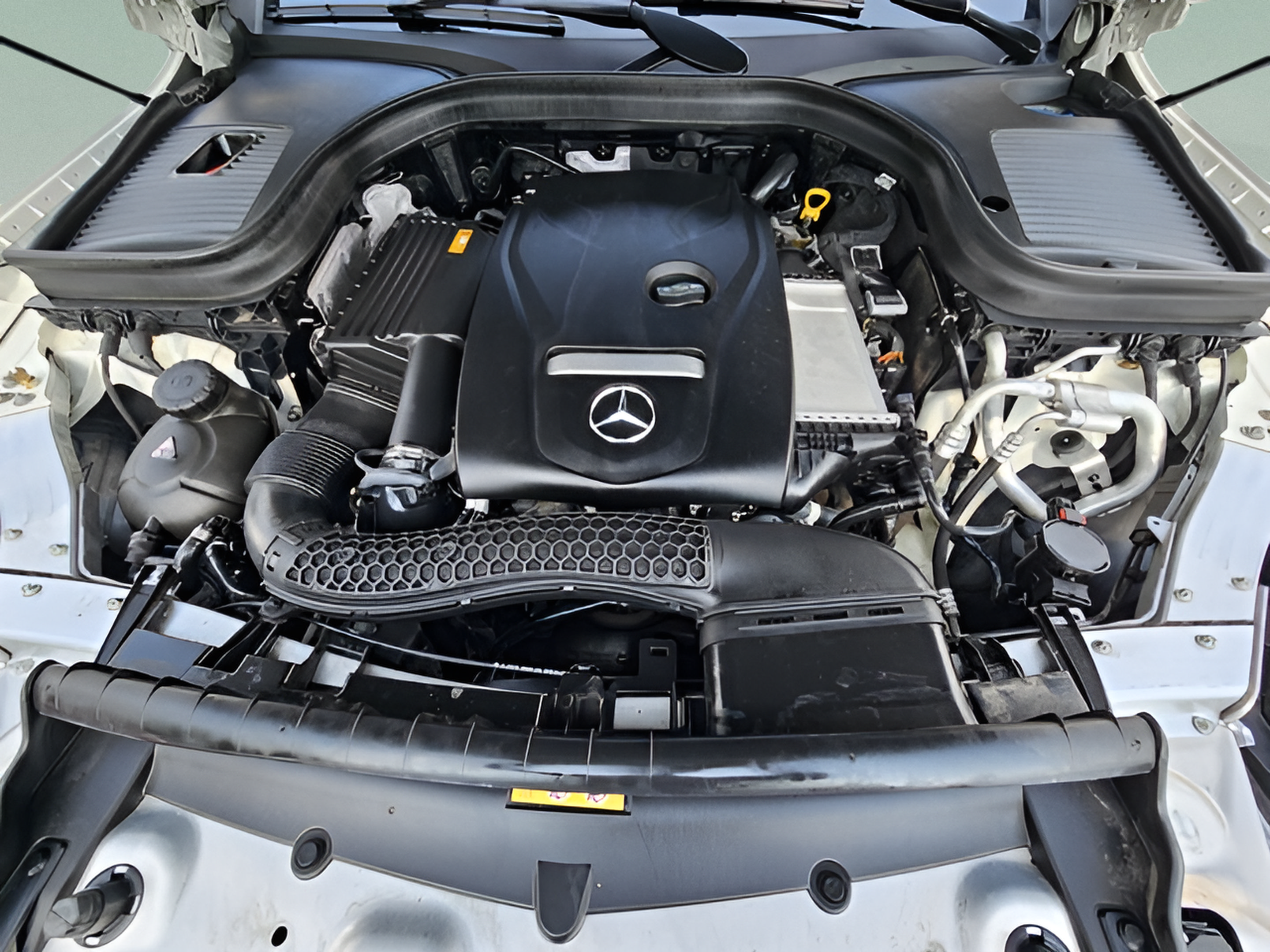 Used 2019 Mercedes-Benz GLC 300 4MATIC image 24