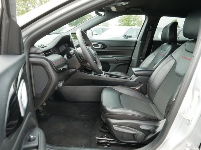 Used 2024 Jeep Compass Trailhawk AWD/4WD image 13