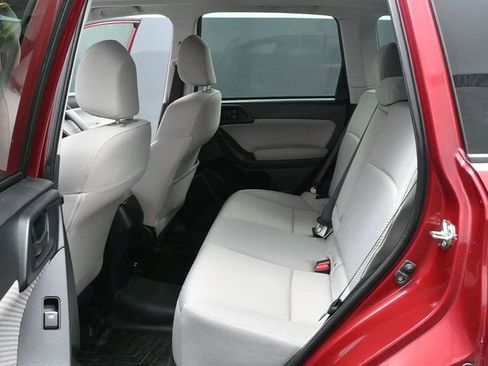 Used 2018 Subaru Forester 2.5i Premium image 15