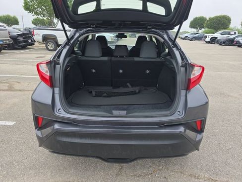Used 2021 Toyota C-HR LE FWD image 13