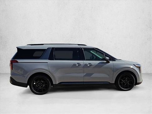 Used 2026 Kia Carnival SX w/ SX Dark Edition Package FWD image 8