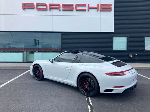 Certified 2019 Porsche 911 Targa 4 GTS image 20