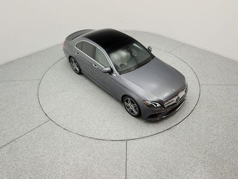 Used 2019 Mercedes-Benz E 300 image 11