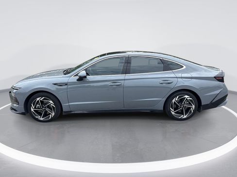 Used 2024 Hyundai Sonata SEL w/ Convenience Package FWD image 5