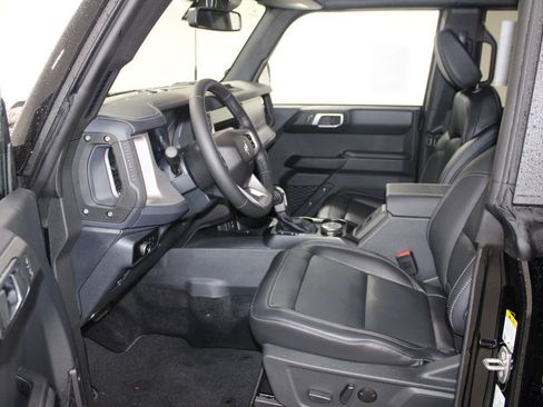 New 2025 Ford Bronco Outer Banks image 22