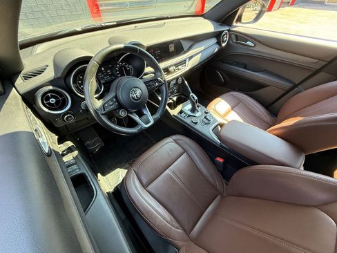 Used 2022 Alfa Romeo Stelvio Ti image 18