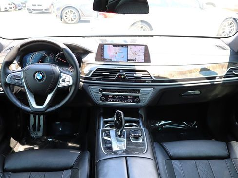 Used 2016 BMW 750i xDrive AWD/4WD image 18