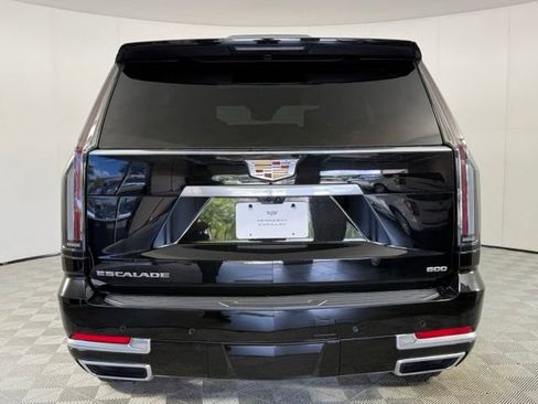 Certified 2026 Cadillac Escalade Luxury AWD/4WD image 6