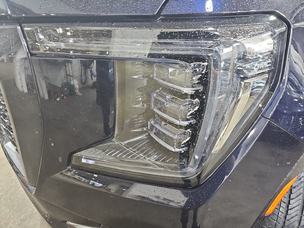 Used 2023 GMC Yukon XL Denali Ultimate w/ LPO, Floor Liner Package AWD/4WD image 39