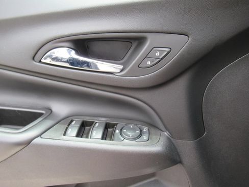 Used 2022 Chevrolet Equinox LT FWD image 20
