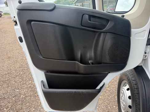 Used 2021 RAM ProMaster 2500 FWD image 24