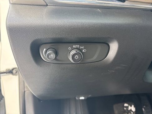 Used 2023 Chevrolet Traverse LS w/ Safety Package image 11