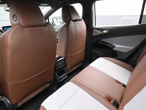 Used 2024 Volkswagen ID.4 2WD image 29