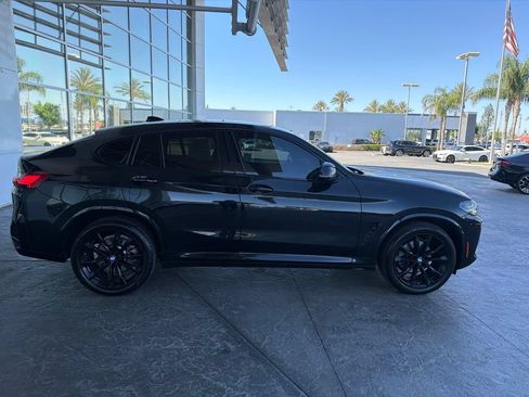 Used 2024 BMW X4 xDrive30i w/ M Sport Package AWD/4WD image 3