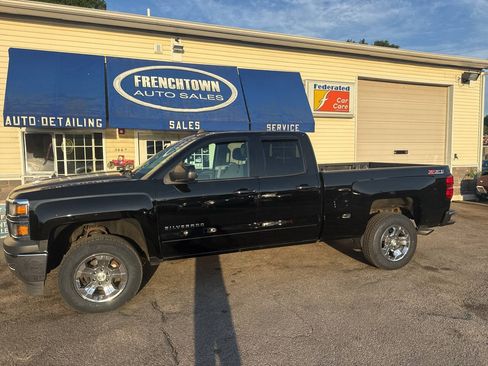 Used 2015 Chevrolet Silverado 1500 LT w/ All Star Edition AWD/4WD image 2