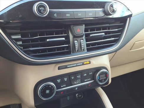 Used 2020 Ford Escape SEL image 22