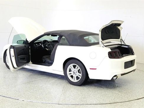 Used 2013 Ford Mustang V6 image 11