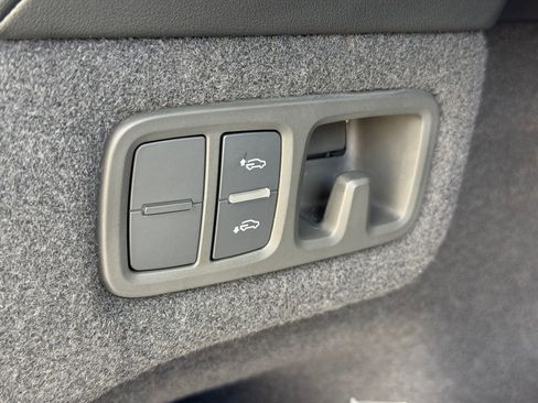 Used 2023 Lamborghini Urus S image 41