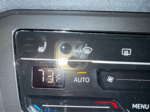 Used 2024 Volkswagen Tiguan SE R-Line image 23