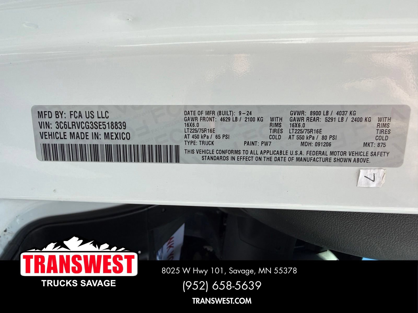 Used 2025 RAM ProMaster 2500 w/ Convenience Group FWD image 19