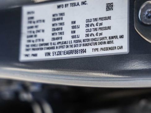 Used 2024 Tesla Model 3 Standard Range RWD image 18