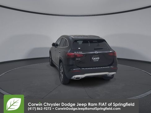 Used 2025 Mercedes-Benz GLA 250 4MATIC image 12