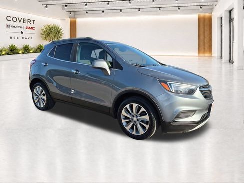 Used 2020 Buick Encore Preferred FWD image 1