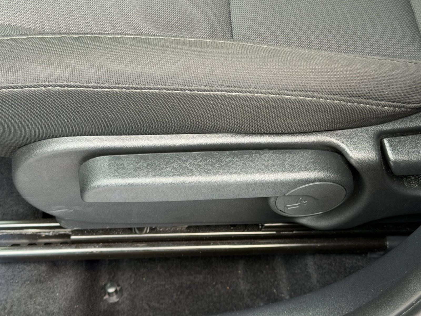 Used 2026 Hyundai Kona SEL Sport FWD image 16