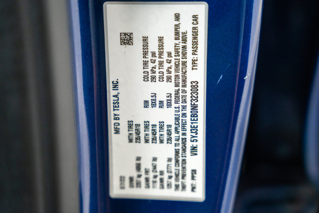 Used 2022 Tesla Model 3 Long Range AWD/4WD image 31