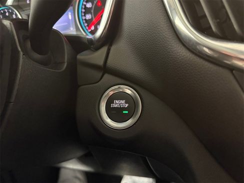 Used 2022 Chevrolet Equinox LT image 30