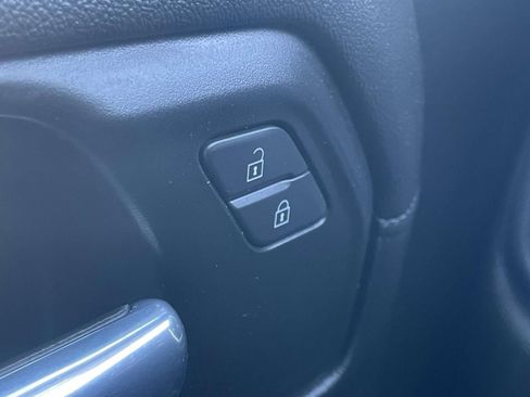 Used 2021 Chevrolet Silverado 1500 RST AWD/4WD image 28