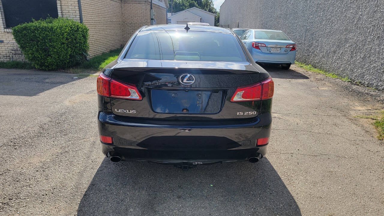 Used 2010 Lexus IS 250 w/ Preferred Accessory Package RWD image 8
