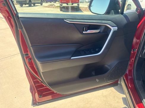 Used 2023 Toyota RAV4 XLE FWD image 28