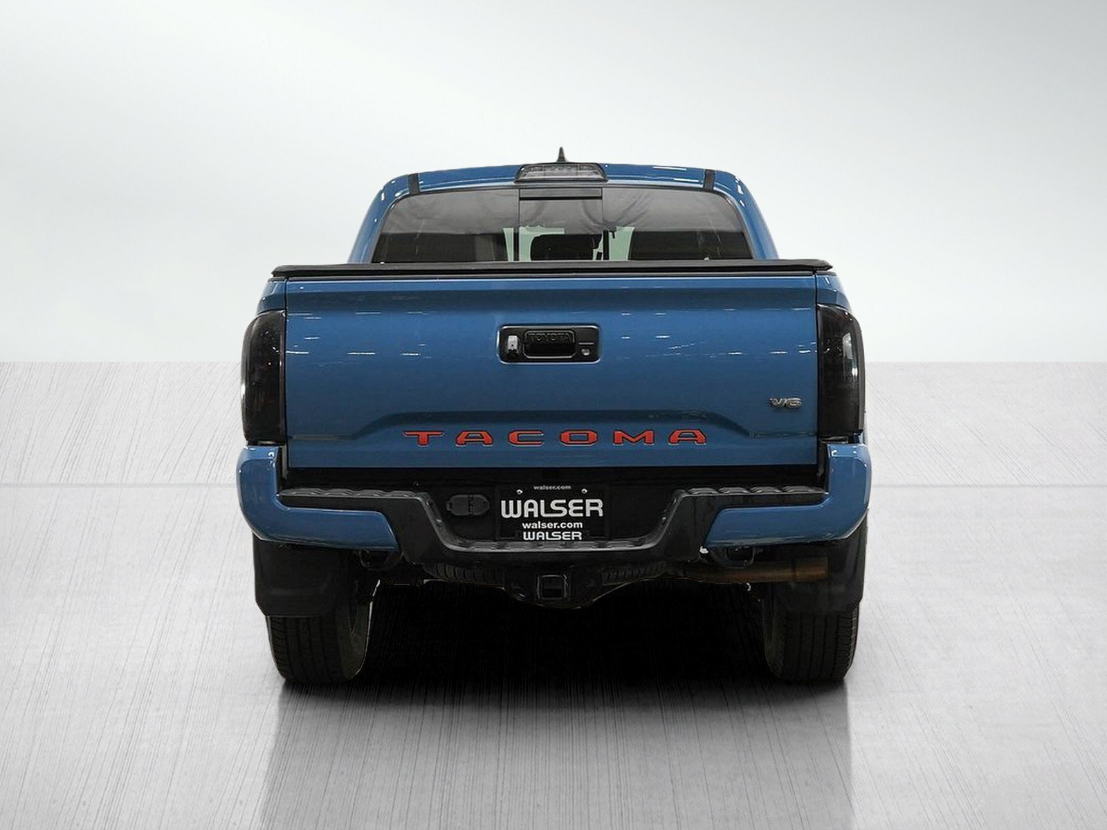 Used 2019 Toyota Tacoma TRD Sport AWD/4WD image 4