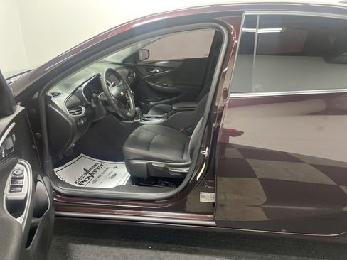 Used 2020 Chevrolet Malibu LS w/ LPO, Convenience Package 2 image 9