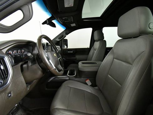 Used 2020 Chevrolet Silverado 2500 LTZ w/ LTZ Plus Package image 5