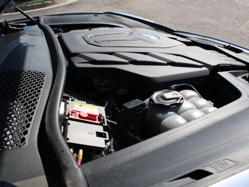 Used 2019 Porsche Cayenne image 76