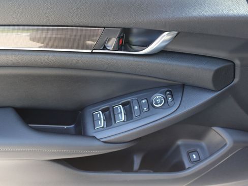 Used 2022 Honda Accord Sport image 15