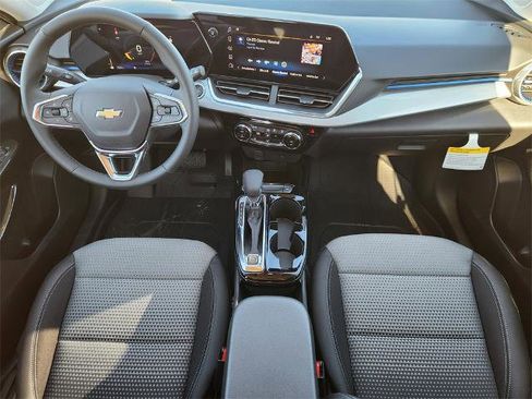 New 2026 Chevrolet Trax LT w/ Driver Confidence Package image 18