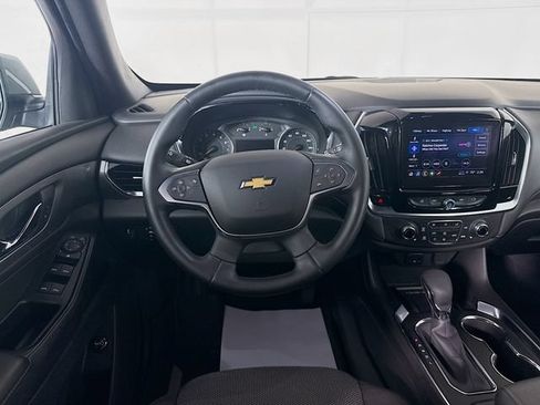 Used 2023 Chevrolet Traverse LT FWD image 25
