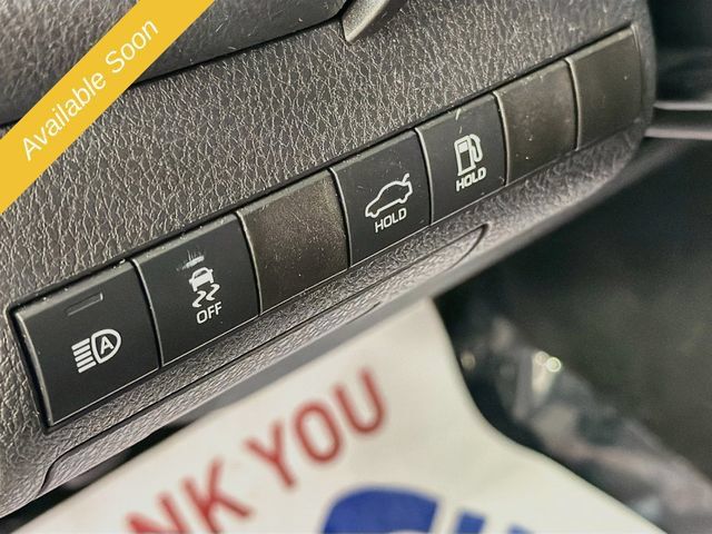 Used 2020 Toyota Camry LE FWD image 10