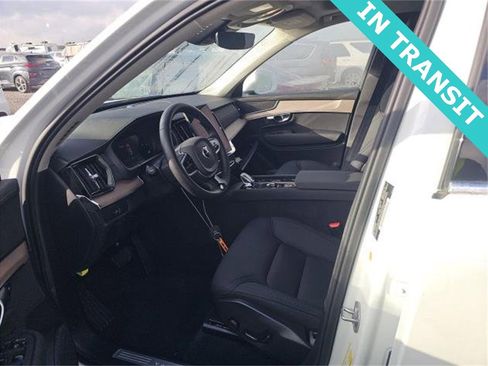 Certified 2025 Volvo XC90 B6 Plus image 2