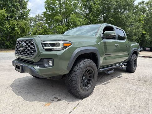 Used 2021 Toyota Tacoma TRD Off-Road w/ Technology Package AWD/4WD image 1